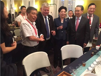 向世界展示中國非遺文化，湘益茯茶亮相湖南波蘭、捷克非遺交流周
